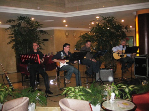 Die Band im Swiss Bell Hotel